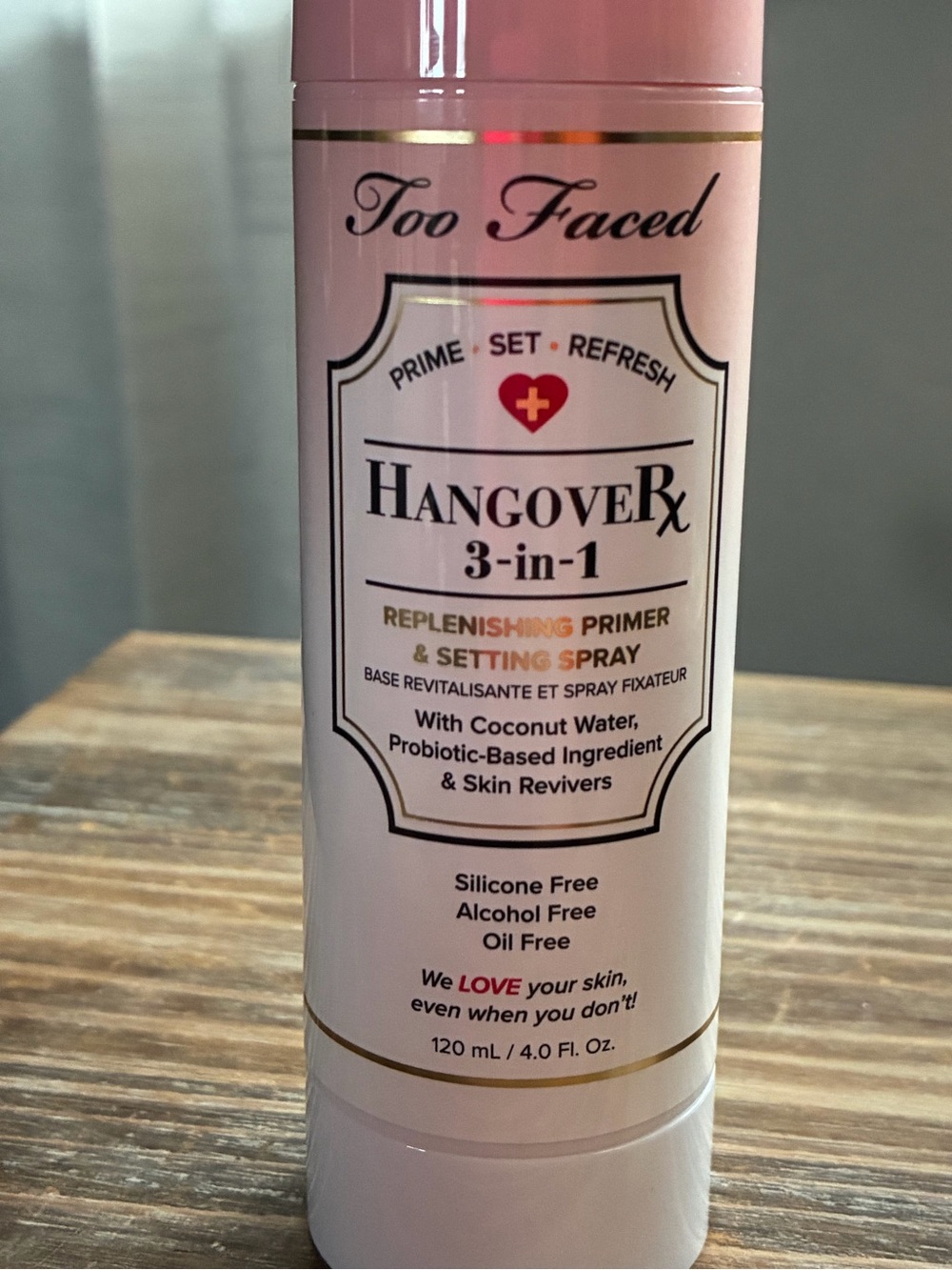 Too Faced Hangover 3-in-1 Setting Spray & Primer - Picture 3 of 4